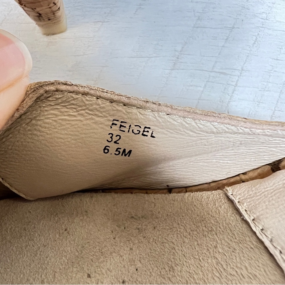 Donald Pliner Feigel Cork Mule Heels - Picture 10 of 11